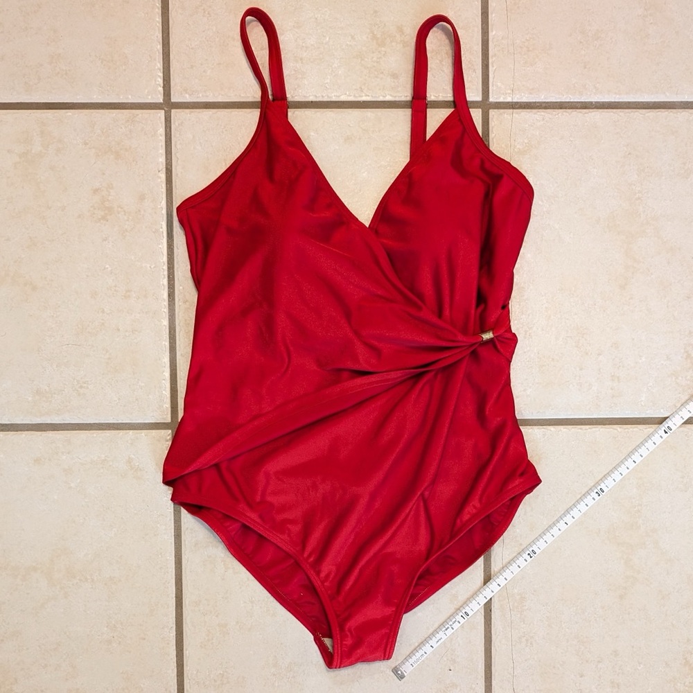 Real Y2K Vintage Simon Chang Wrap Red One Piece Swimsuit w Gold Detail Size 14 - Picture 10 of 16